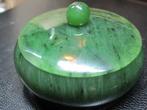 Antiek jade dekseldoosje mooie grone kleur natuurlijke jade, Ophalen, Overige materialen, Overige typen, Met edelsteen