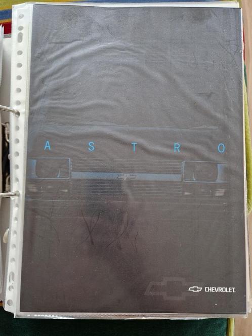 Folders Chevrolet commercials, Pick-Up's en SUV/4WD, Boeken, Auto's | Folders en Tijdschriften, Zo goed als nieuw, Chevrolet, Verzenden