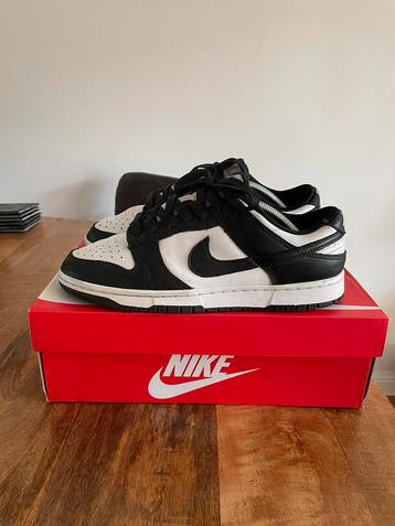 Nike Dunk Panda maat 42,5