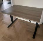 Elektrisch verstelbaar bureau - Electrically adjustable desk, Huis en Inrichting, Ophalen, Elektrisch, Zo goed als nieuw, Stabureau