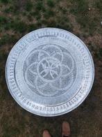 Tafel. Prachtig voor een sfeervolle ruimte, Ophalen, 50 tot 100 cm, 50 tot 100 cm, Zo goed als nieuw