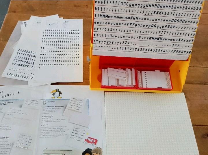 Vintage LEGO DACTA 9560 & 9550 Letterdoos Compleet, Kinderen en Baby's, Speelgoed | Duplo en Lego, Gebruikt, Lego, Complete set