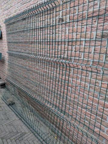 Twee hekwerken 2.00 hoog beschikbaar voor biedingen