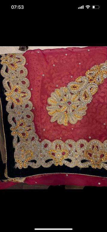 Sari zonder blouse - Prachtige Indiase kleding beschikbaar voor biedingen