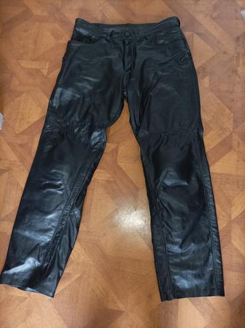 Dainese leren motor broek maat 52 zwart beschikbaar voor biedingen