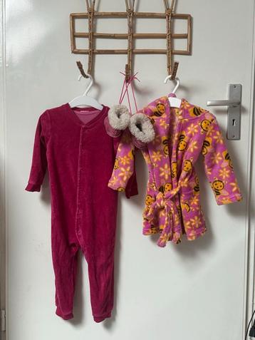 Baby Setje: ochtendjasje & Huispak €7 beschikbaar voor biedingen