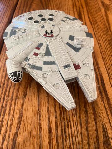 Star Wars Millennium Falcon Speelgoed beschikbaar voor biedingen