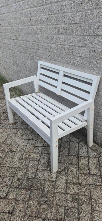 Kunstof tuinbank  beschikbaar voor biedingen