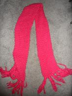 Heerlijke, lange warme shawl (V&D, 100% acryl), Kleding | Dames, Mutsen, Sjaals en Handschoenen, Ophalen of Verzenden, Gedragen