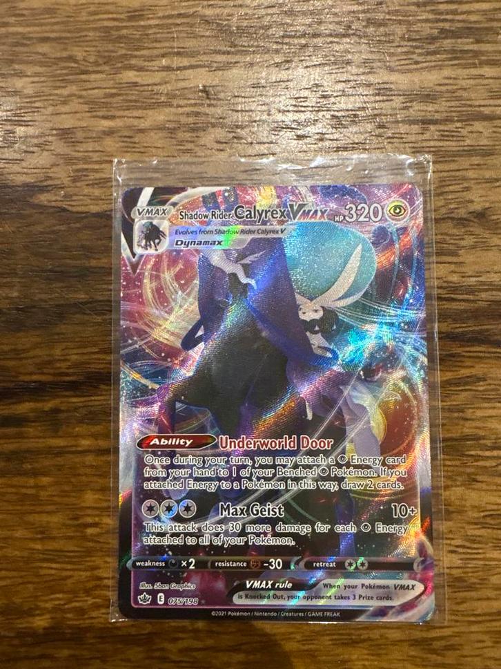 Shadow Rider Calyrex VMAX - chilling reign 075/198, Hobby en Vrije tijd, Verzamelkaartspellen | Pokémon, Zo goed als nieuw, Losse kaart