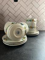 5 kop en schotels van Villeroy & Boch bloemen & fruit motief, Ophalen of Verzenden, Zo goed als nieuw, Porselein, Kop en/of schotel