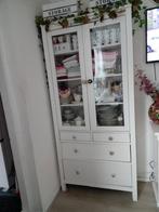 Vitrine kast ikea, Huis en Inrichting, Ophalen of Verzenden, Zo goed als nieuw, 25 tot 50 cm