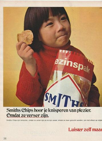 retro reclame 1969 Smiths chips meisje met gezinspak beschikbaar voor biedingen