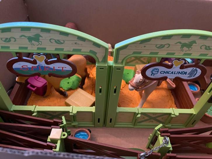 Playmobil 9478 & 9479 Spirit paardenboxen - Compleet!, Kinderen en Baby's, Speelgoed | Playmobil, Zo goed als nieuw, Complete set