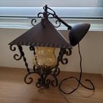 Vintage Smeedijzeren hanglamp met Amber Glas, Antiek en Kunst, Antiek | Lampen, Ophalen of Verzenden