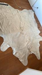 Koeienvel kleed beige, Ophalen, Beige, 200 cm of meer, Zo goed als nieuw