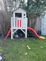 Smoby Speelhuis met Glijbaan - Gebruikt, Kinderen en Baby's, Speelgoed | Buiten | Speelhuisjes, Ophalen, Gebruikt, Kunststof