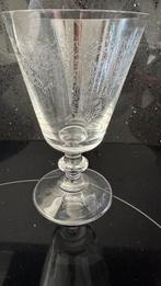 Antiek wijnglas kristal gegraveerd. V.prijs, Ophalen, Zo goed als nieuw, Overige typen