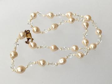 Vintage ketting Akoya parels bergkristal beschikbaar voor biedingen