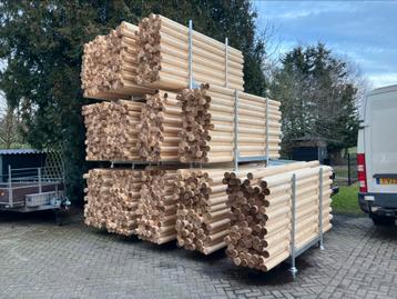 Rondhout vuren / boompaal / pionierpaal / scoutingpaal beschikbaar voor biedingen