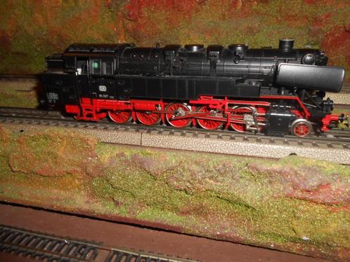 Märklin 3309 Tenderlocomotief Br 85, Telex en digitaal, Hobby en Vrije tijd, Modeltreinen | H0, Zo goed als nieuw, Locomotief