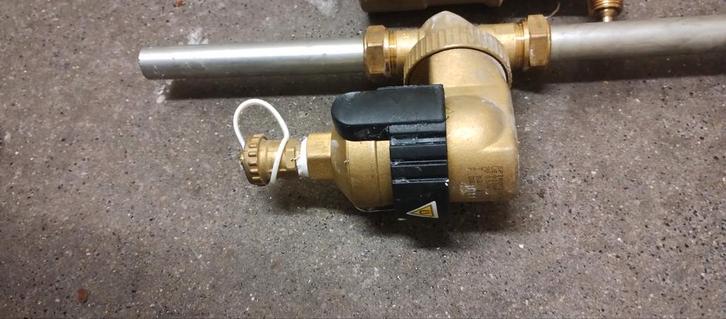 Spirotech Vuilafscheider & Automatische Ontluchter, Doe-het-zelf en Verbouw, Verwarming en Radiatoren, Overige typen, Minder dan 30 cm