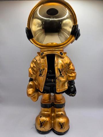 Louis vuitton Astronaut  beschikbaar voor biedingen