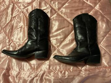 Te koop zwarte leren cowboylaarzen, maat 40 beschikbaar voor biedingen