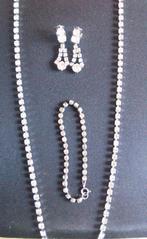 Vintage rijnsteentjes armband - ketting en oorclips setprijs, Overige materialen, Gebruikt, Ophalen of Verzenden, Zilver