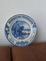 Oude Porseleinen Bord - Herrijzend Nederland, Antiek en Kunst, Ophalen of Verzenden