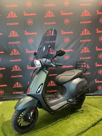 Vespa Sprint 2018 Snor/Brom! Mat Grijs Full Option Garantie! beschikbaar voor biedingen