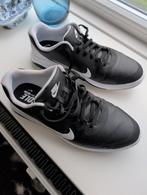 NIKE GOLFSCHOEN MAAT 42 MET VASTE NOP ZWART., Ophalen of Verzenden, Zo goed als nieuw