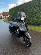 Vespa Sprint 2020 | Black on Black | 7981KM, Ophalen, Maximaal 45 km/u, Vespa S, Zo goed als nieuw