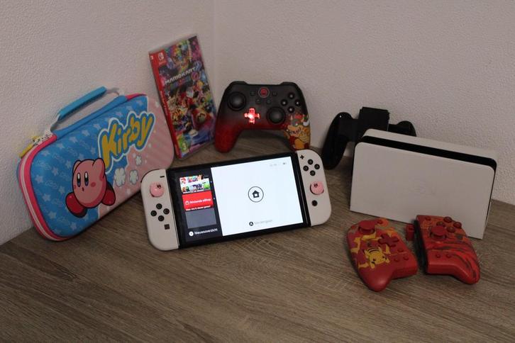 NintendoSwitch OLED WIT met veel extra’s *Nieuwstaat*, Spelcomputers en Games, Spelcomputers | Nintendo Switch, Zo goed als nieuw