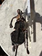 Beeld van ijzer bassist cello, Verzamelen, Beelden en Beeldjes, Ophalen of Verzenden, Overige typen