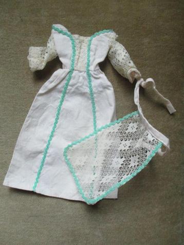  Vintage  barbie  jurkje met schortje Best Buy mattel j 70 beschikbaar voor biedingen