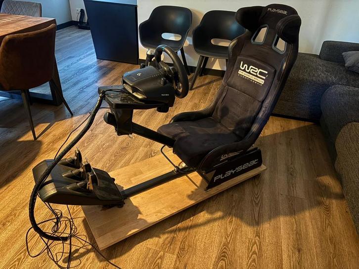 Playseat met stuur, pedalen en schakelpook, Spelcomputers en Games, Spelcomputers | Overige, Gebruikt, Ophalen