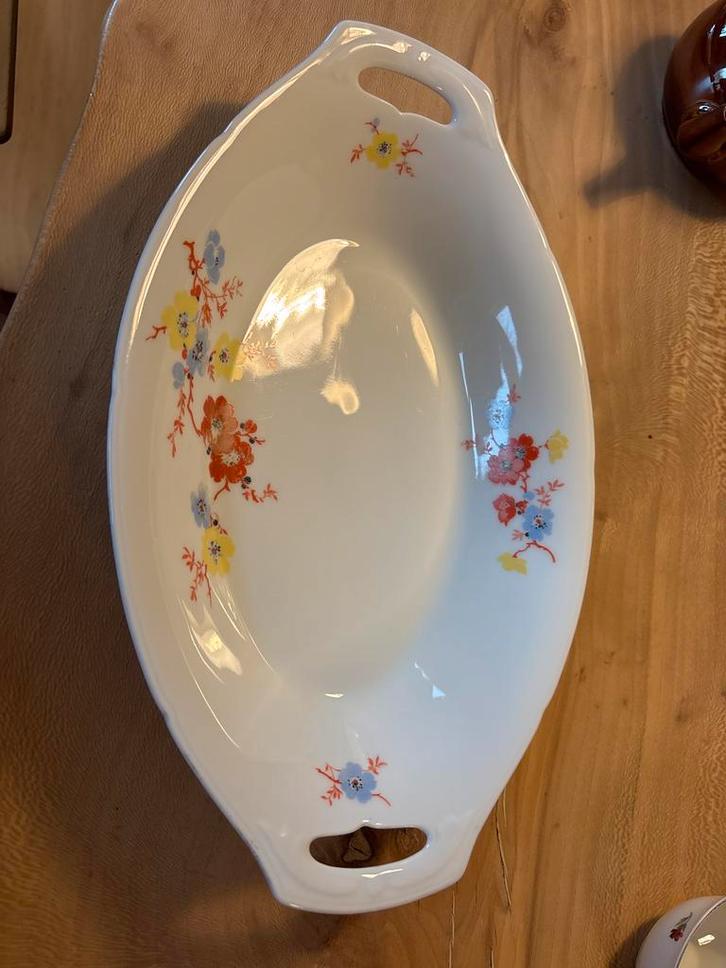 Vintage Broodschaal met Bloemen Decoratie, Antiek en Kunst, Antiek | Schalen, Ophalen of Verzenden