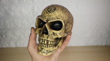 The Omega Skull van Alchemy Gothic. Nieuw. beschikbaar voor biedingen