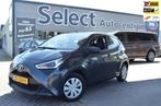 Toyota Aygo 1.0 VVT-i x-fun|NAVI|AIRCO|BLUETOOTH|ONDERHBOEKJ, Auto's, Toyota, Gebruikt, Euro 6, 4 stoelen, Origineel Nederlands