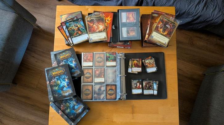 World of Warcraft TCG hele verzameling inclusief map., Hobby en Vrije tijd, Verzamelkaartspellen | Overige, Zo goed als nieuw