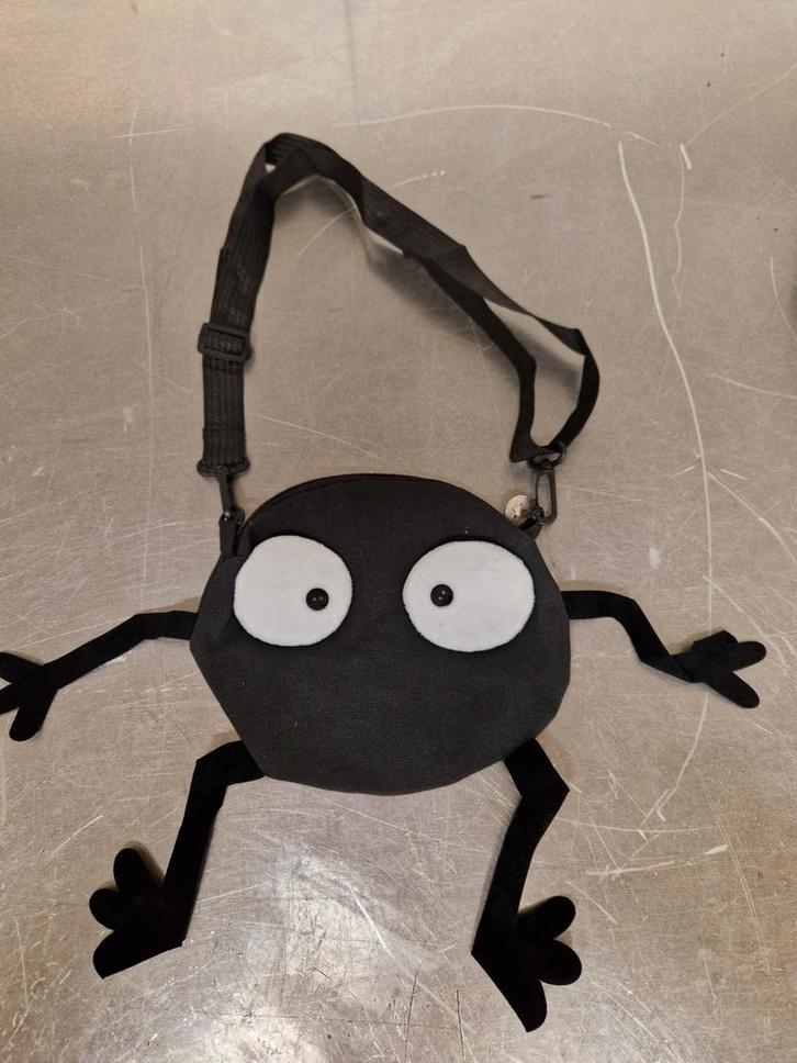 NIEUW grappig schoudertasje  ( KADO-TIP), Sieraden, Tassen en Uiterlijk, Tassen | Damestassen, Nieuw, Schoudertasje, Zwart, Ophalen of Verzenden