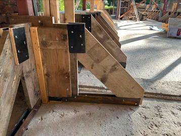 80 schoren voor bekisting 62 cm hoog beschikbaar voor biedingen