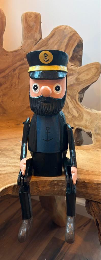 Handgemaakte houten zittende pop - CAPTAIN HADDOCK, Antiek en Kunst, Kunst | Beelden en Houtsnijwerken, Ophalen of Verzenden