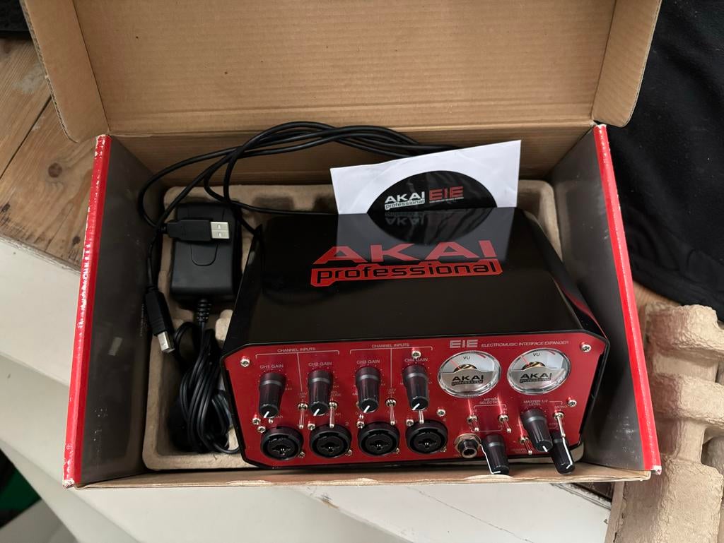 Akai Pro EIE Interface - Zo goed als nieuw!, Ophalen of Verzenden, Zo goed als nieuw, Minder dan 5 kanalen, Microfooningang