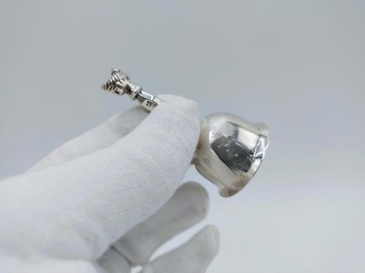 Zilveren miniatuur, tafelbel, Friesland, 19e eeuws, Antiek en Kunst, Antiek | Goud en Zilver, Zilver, Verzenden