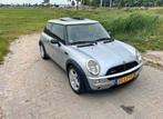 MINI Cooper 2002 - 1.6 90 PK pano NIEUWE APK, Auto's, Mini, Voorwielaandrijving, Zwart, 4 cilinders, 4 stoelen