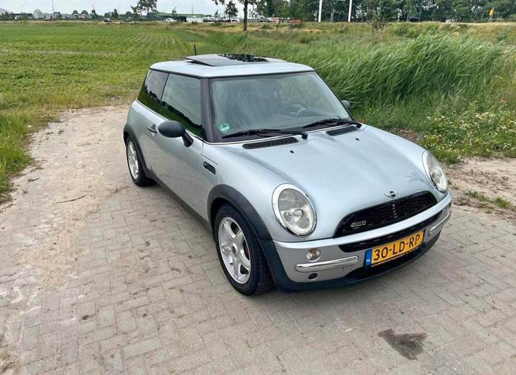 MINI Cooper 2002 - 1.6 90 PK pano NIEUWE APK, Auto's, Mini, Particulier, Cooper, Elektrische ramen, Panoramadak, Benzine, C, Hatchback
