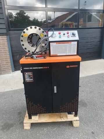 Slangenpers hydraulische pers beschikbaar voor biedingen