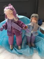 2 Poppetjes op de schaatsen. Natuurtafel., Hobby en Vrije tijd, Vilt, Ophalen of Verzenden, Zo goed als nieuw